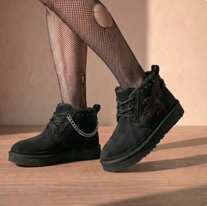 Raven Uggs